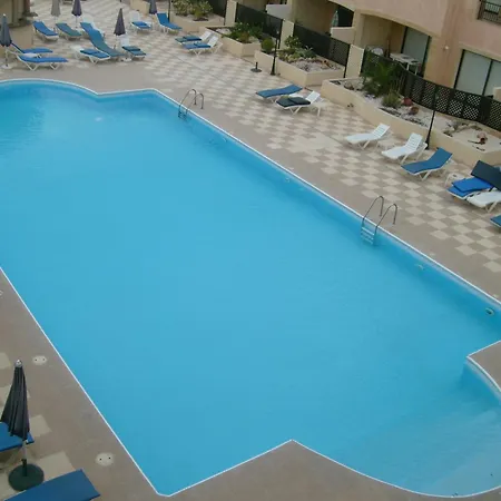 1 Bedroom Luxury In Secure Gated Complex With Large Shared Pool Paphos
