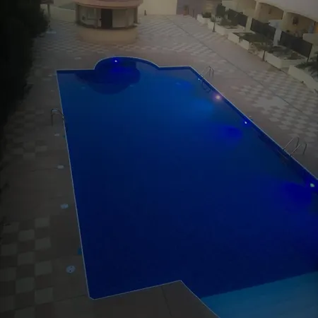 1 Bedroom Luxury In Secure Gated Complex With Large Shared Pool Apartment *